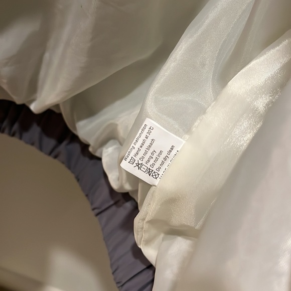 Matte Collection cropped puffer jacket size M - Picture 6 of 7